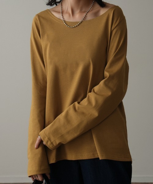 HUG.U(ハグユー)の「シンプルカットソー(Tシャツ/カットソー・レディース・ベージュ/ダークグレー/サンドベージュ/ホワイト/レッド/グリーン/ブルー/ブラック/スモークピンク・M/L)」の20枚目の写真