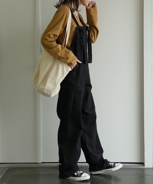 HUG.U(ハグユー)の「シンプルカットソー(Tシャツ/カットソー・レディース・ベージュ/ダークグレー/サンドベージュ/ホワイト/レッド/グリーン/ブルー/ブラック/スモークピンク・M/L)」の22枚目の写真