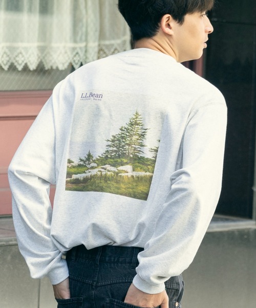 L.L.Bean(エルエルビーン)の「【JAPAN EDITION】ユニオン・カタログ・カバー・ロングスリーブ・ティ(Tシャツ/カットソー・メンズ・ホワイト/ライトグレー/グリーン系・MEDIUM/LARGE)」の2枚目の写真