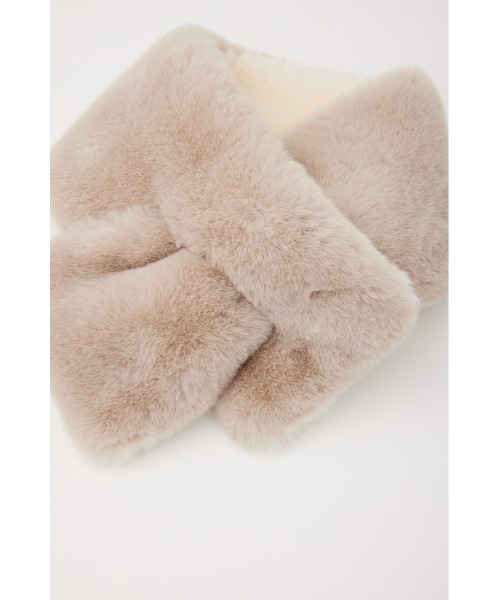 rienda(リエンダ)の「【WEB限定カラー】フェイクファーティペット(マフラー・レディース・ホワイト/ライトベージュ/マルチ・FREE)」の5枚目の写真