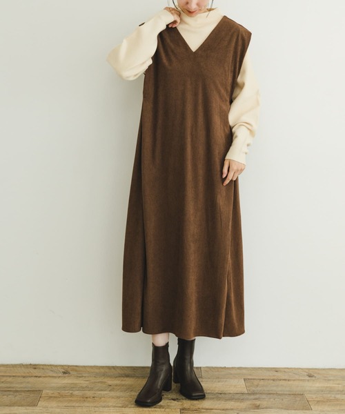 ITEMS URBANRESEARCH（アイテムズ アーバンリサーチ）の「コーデュロイジャンパースカート（ジャンパースカート・レディース・ブラウン/ベージュ/ブラック・FREE）」の9枚目の写真