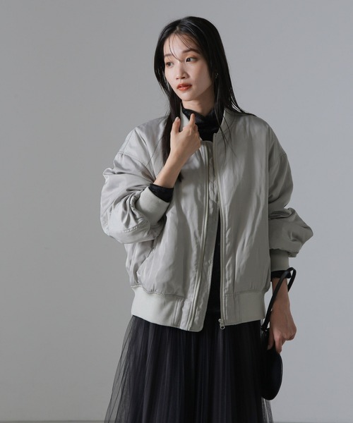 NANO universe（ナノユニバース）の「バックギャザーMA-1ブルゾン（ブルゾン・レディース・グリーン系その他4/ブラック/グレー系その他4・FREE）」の3枚目の写真