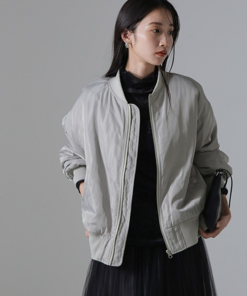 NANO universe（ナノユニバース）の「バックギャザーMA-1ブルゾン（ブルゾン・レディース・グリーン系その他4/ブラック/グレー系その他4・FREE）」の4枚目の写真