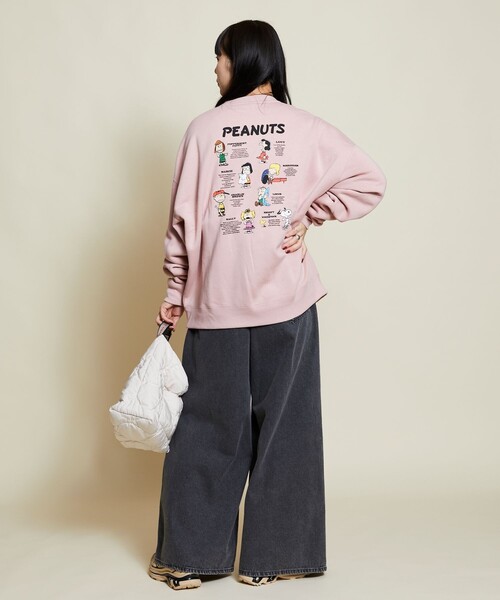 FREAK'S STORE(フリークスストア)の「限定展開 PEANUTS/ピーナッツ 別注 ビッグシルエット バックプリント クルーネックスウェット/ALL STAR(スウェット・メンズ・ネイビー/ピンク/チャコールグレー/グレー・MEDIUM/SMALL/LARGE)」の12枚目の写真