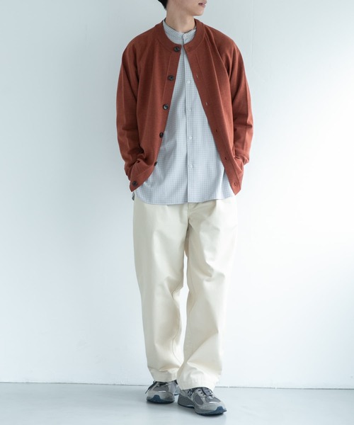 FORK&SPOON(フォークアンドスプーン)の「FORK&SPOON ウーステッドヤーンクルーネックカーディガン(カーディガン/ボレロ・メンズ・オレンジ系その他/ブラック/ライトグレー・4/5)」の18枚目の写真