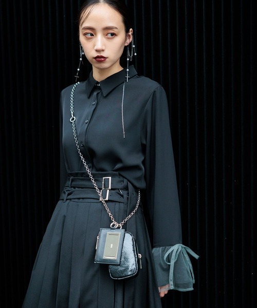 HARE（ハレ）の「プレートデザインパスケース＊ミニポーチ(HARE)（パスケース・レディース・シルバー/ブラック・FREE）」の5枚目の写真