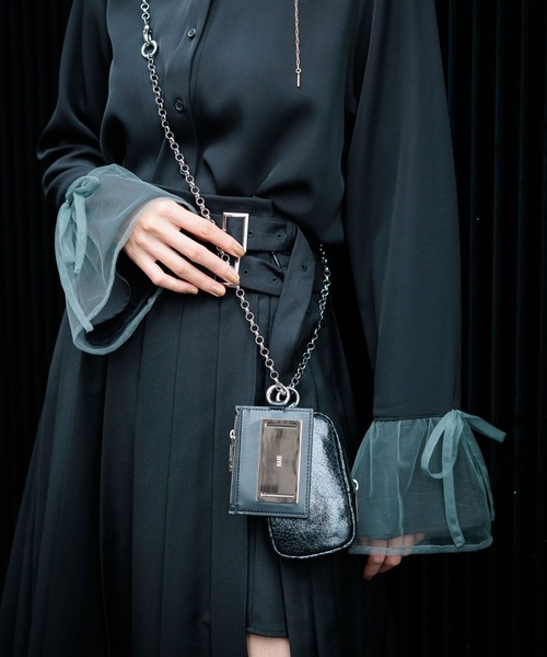 HARE（ハレ）の「プレートデザインパスケース＊ミニポーチ(HARE)（パスケース・レディース・シルバー/ブラック・FREE）」の6枚目の写真