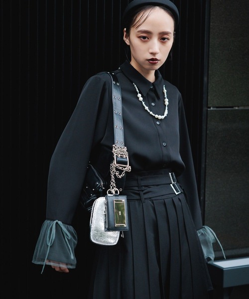 HARE（ハレ）の「プレートデザインパスケース＊ミニポーチ(HARE)（パスケース・レディース・シルバー/ブラック・FREE）」の9枚目の写真