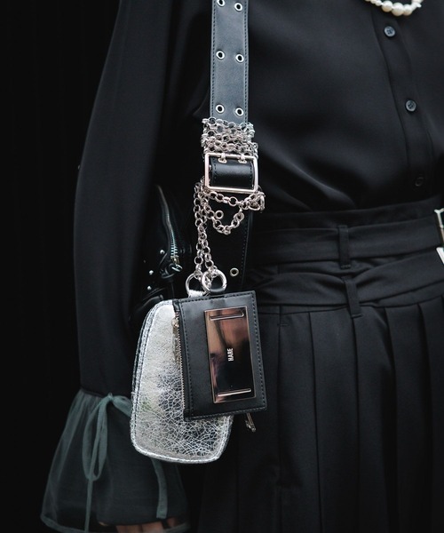 HARE（ハレ）の「プレートデザインパスケース＊ミニポーチ(HARE)（パスケース・レディース・シルバー/ブラック・FREE）」の11枚目の写真