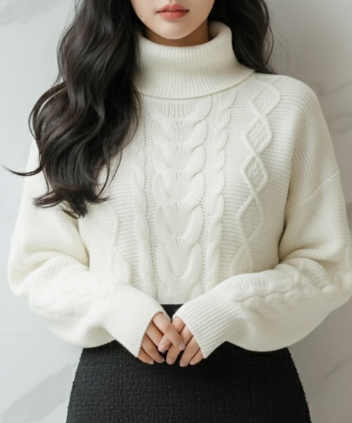 Julia Boutique（ジュリアブティック）の「選べるVネック・タートルネック ケーブルニットトップス・セーター（ニット/セーター・レディース・ブラック系1/ブラック系2/ホワイト系1/ホワイト系2/グレー系1/グレー系2/カーキ系1/カーキ系2/パープル系1/パープル系2/ブルー系1/ブルー系2/ベージュ系1/ベージュ系2/ワイン系1/ワイン系2・ONE）」の3枚目の写真