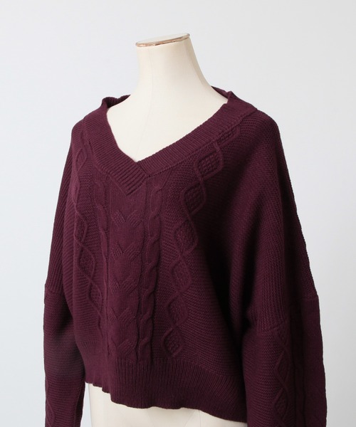 Julia Boutique（ジュリアブティック）の「選べるVネック・タートルネック ケーブルニットトップス・セーター（ニット/セーター・レディース・ブラック系1/ブラック系2/ホワイト系1/ホワイト系2/グレー系1/グレー系2/カーキ系1/カーキ系2/パープル系1/パープル系2/ブルー系1/ブルー系2/ベージュ系1/ベージュ系2/ワイン系1/ワイン系2・ONE）」の18枚目の写真