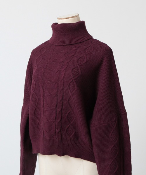 Julia Boutique（ジュリアブティック）の「選べるVネック・タートルネック ケーブルニットトップス・セーター（ニット/セーター・レディース・ブラック系1/ブラック系2/ホワイト系1/ホワイト系2/グレー系1/グレー系2/カーキ系1/カーキ系2/パープル系1/パープル系2/ブルー系1/ブルー系2/ベージュ系1/ベージュ系2/ワイン系1/ワイン系2・ONE）」の19枚目の写真