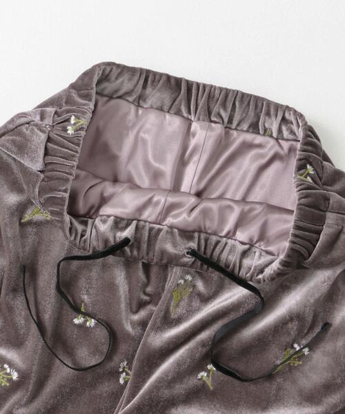 URBAN RESEARCH DOORS（アーバンリサーチドアーズ）の「刺繍ベロアイージーパンツ（その他パンツ・レディース・ブラウン/ブラック・MEDIUM）」の17枚目の写真