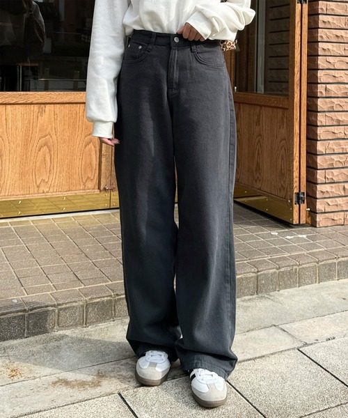 LE MORE(リモア)の「ルーズワイドカラーパンツ(デニムパンツ・レディース・チャコール/アイボリー・FREE)」の21枚目の写真