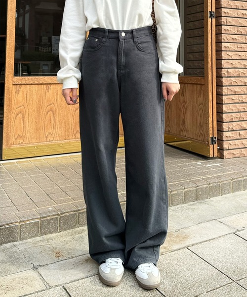 LE MORE(リモア)の「ルーズワイドカラーパンツ(デニムパンツ・レディース・チャコール/アイボリー・FREE)」の19枚目の写真