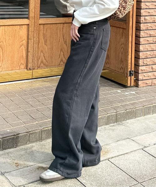 LE MORE(リモア)の「ルーズワイドカラーパンツ(デニムパンツ・レディース・チャコール/アイボリー・FREE)」の9枚目の写真