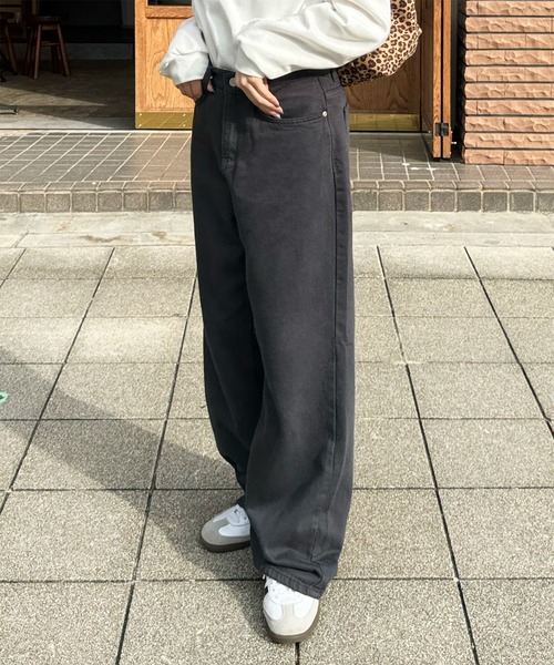 LE MORE(リモア)の「ルーズワイドカラーパンツ(デニムパンツ・レディース・チャコール/アイボリー・FREE)」の10枚目の写真