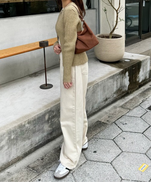 LE MORE(リモア)の「ルーズワイドカラーパンツ(デニムパンツ・レディース・チャコール/アイボリー・FREE)」の4枚目の写真