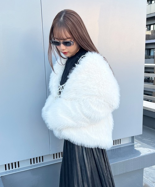 VIBGYOR（ヴィブジョー）の「OT フェイクファージャケット(se)（その他アウター・レディース・ブラック/ホワイト/ベージュ・FREE）」の20枚目の写真