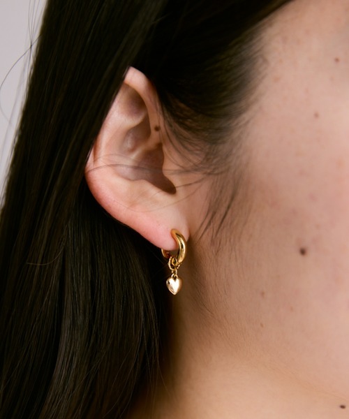 FUULLY STUDIO(フーリィーステューディオ)の「ミニハートチャーム/2個セット(チャーム・レディース・シルバー/ゴールド・FREE)」の6枚目の写真