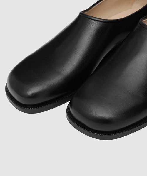 ￼￼2025SSルメール、LEMAIRE ANATOMIC SLIP ON 42 Lemaire Anatomic Slip On - Black – Kith