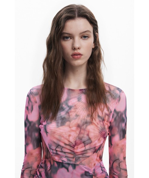 Desigual（デシグアル）の「【Desigual×Collina Strada】BOWERYCOLLINA ワンピースロングスリーブ（ワンピース・レディース・レッド・XL/M/S）」の2枚目の写真