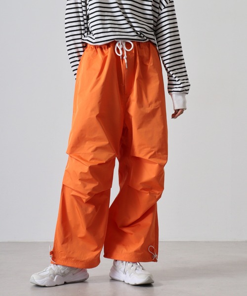 FUNALIVE(ファンアライブ)の「T/TWILL Extra thick color snow pants / 極太カラースノーパンツ unisex(その他パンツ・メンズ・ブラック/オレンジ/ロイヤルブルー/ライトグリーン・M/L)」の4枚目の写真