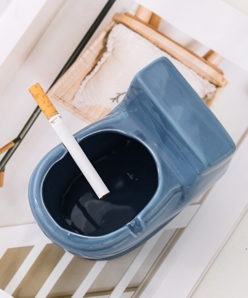 MGV（エムジーヴィー）の「トイレットアッシュトレイ（アッシュトレイ/ライター・メンズ・ブラック/グレー/パープル/ピンク/ホワイト/ブルー・FREE）」の7枚目の写真