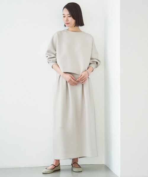 UNFILO(アンフィーロ)の「BEAUTY FORM JERSEY コクーン スカート(スカート・レディース・ベージュ系/ホワイト系/ネイビー系・LARGE/MEDIUM/SMALL/X-SMALL)」の1枚目の写真