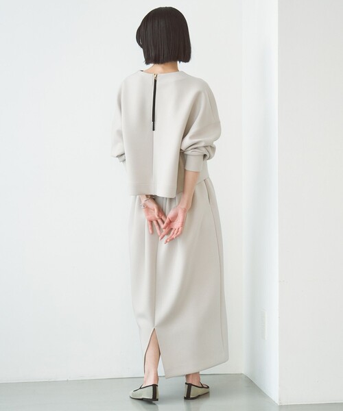 UNFILO(アンフィーロ)の「BEAUTY FORM JERSEY コクーン スカート(スカート・レディース・ベージュ系/ホワイト系/ネイビー系・LARGE/MEDIUM/SMALL/X-SMALL)」の6枚目の写真