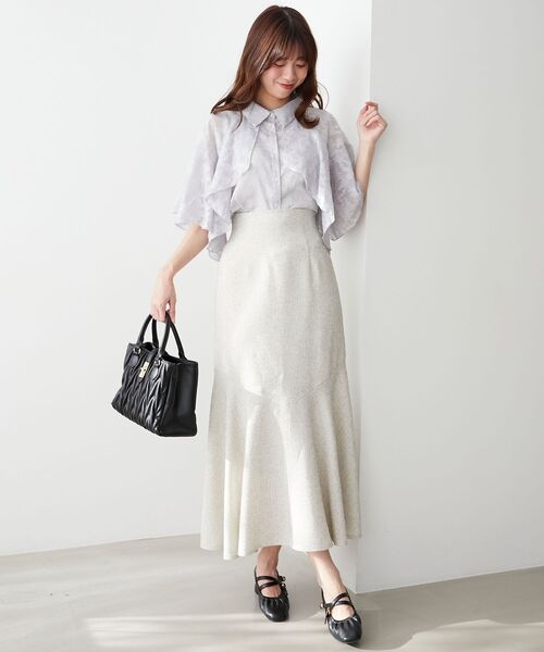 MAJESTIC LEGON(マジェスティックレゴン)の「【WEB限定/カラバリ豊富/通気性抜群で涼しい】シアーケープブラウス(シャツ/ブラウス・レディース・グレー/A/ブラック/アイボリー/グレー系その他/ホワイト系その他/ブラック系その他/グレー系その他2・MEDIUM)」の10枚目の写真