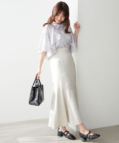 MAJESTIC LEGON(マジェスティックレゴン)の「【WEB限定/カラバリ豊富/通気性抜群で涼しい】シアーケープブラウス(シャツ/ブラウス・レディース・グレー/A/ブラック/アイボリー/グレー系その他/ホワイト系その他/ブラック系その他/グレー系その他2・MEDIUM)」の11枚目の写真