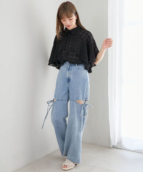 MAJESTIC LEGON(マジェスティックレゴン)の「【WEB限定/カラバリ豊富/通気性抜群で涼しい】シアーケープブラウス(シャツ/ブラウス・レディース・グレー/A/ブラック/アイボリー/グレー系その他/ホワイト系その他/ブラック系その他/グレー系その他2・MEDIUM)」の17枚目の写真