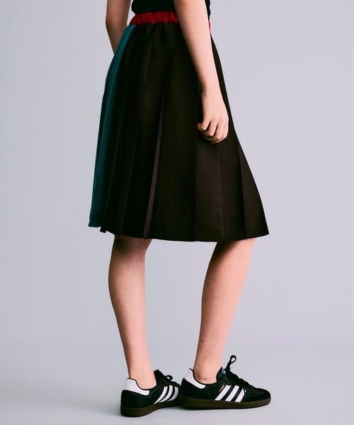 NOISE MAKER（ノイズメーカー）の「バイカラープリーツスカート【MADE IN JAPAN】（スカート・レディース・ブラウン系/ネイビー系/ピンク系・38/36）」の9枚目の写真