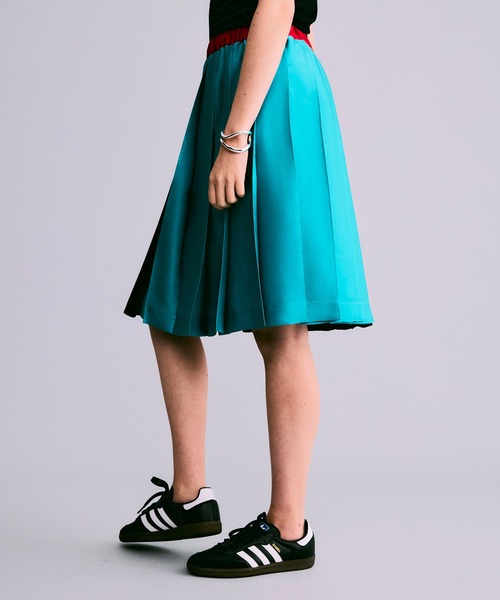 NOISE MAKER（ノイズメーカー）の「バイカラープリーツスカート【MADE IN JAPAN】（スカート・レディース・ブラウン系/ネイビー系/ピンク系・38/36）」の8枚目の写真