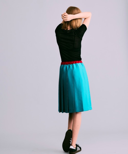 NOISE MAKER（ノイズメーカー）の「バイカラープリーツスカート【MADE IN JAPAN】（スカート・レディース・ブラウン系/ネイビー系/ピンク系・38/36）」の5枚目の写真