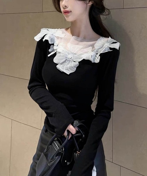 Miniministore(ミニミニストア)の「花柄装飾 長袖 リブトップス 韓国風(Tシャツ/カットソー・レディース・ブラック/アイボリー・FREE)」の5枚目の写真