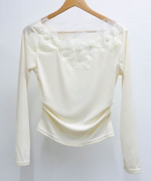 Miniministore(ミニミニストア)の「花柄装飾 長袖 リブトップス 韓国風(Tシャツ/カットソー・レディース・ブラック/アイボリー・FREE)」の15枚目の写真