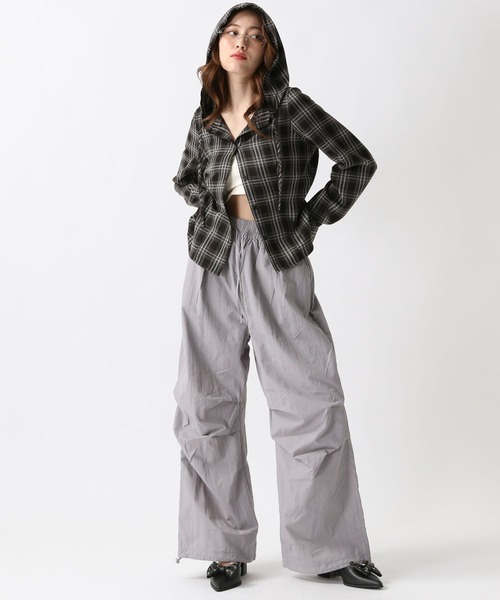 FOREVER 21(フォーエバー トゥエンティーワン)の「【2025SS】ナイロンニータックパンツ(その他パンツ・レディース・グレー/レオパード/ブラック・FREE)」の16枚目の写真