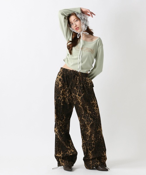 FOREVER 21(フォーエバー トゥエンティーワン)の「【2025SS】ナイロンニータックパンツ(その他パンツ・レディース・グレー/レオパード/ブラック・FREE)」の21枚目の写真