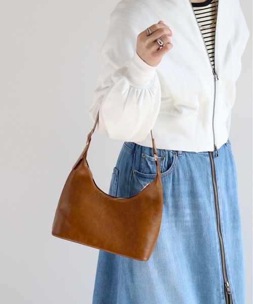 cepo（セポ）の「フェイクレザーワンハンドルショルダーバッグ（ショルダーバッグ・レディース・ブラック/キャメル/カーキ・FREE）」の16枚目の写真