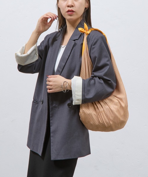 COLONY 2139（コロニートゥーワンスリーナイン）の「キカガク柄