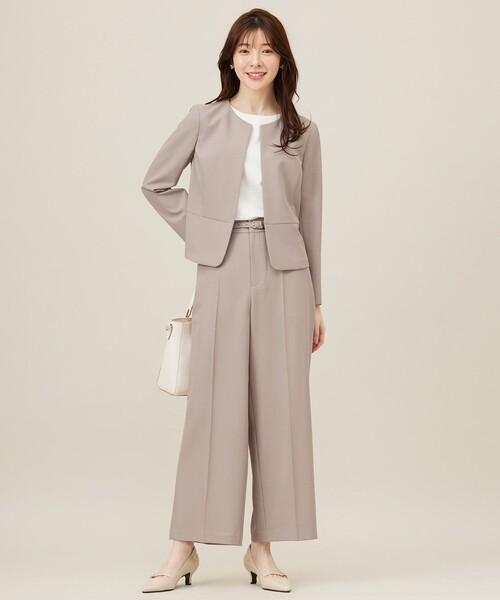 ANY SIS（エニィスィス）の「【UVカット・接触冷感・吸水速乾】スマートビューティストレッチ ペプラムショート ジャケット（ノーカラージャケット・レディース・黄土色系/ライトグレー系/ネイビー系・1/2/3）」の8枚目の写真