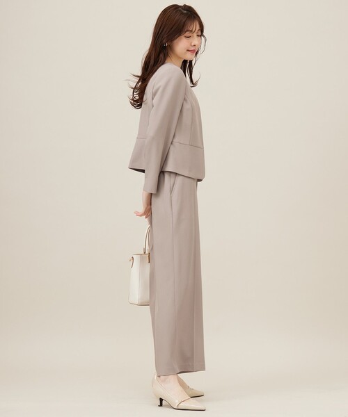 ANY SIS（エニィスィス）の「【UVカット・接触冷感・吸水速乾】スマートビューティストレッチ ペプラムショート ジャケット（ノーカラージャケット・レディース・黄土色系/ライトグレー系/ネイビー系・1/2/3）」の9枚目の写真