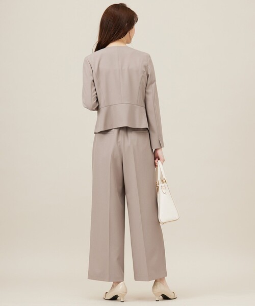 ANY SIS（エニィスィス）の「【UVカット・接触冷感・吸水速乾】スマートビューティストレッチ ペプラムショート ジャケット（ノーカラージャケット・レディース・黄土色系/ライトグレー系/ネイビー系・1/2/3）」の10枚目の写真