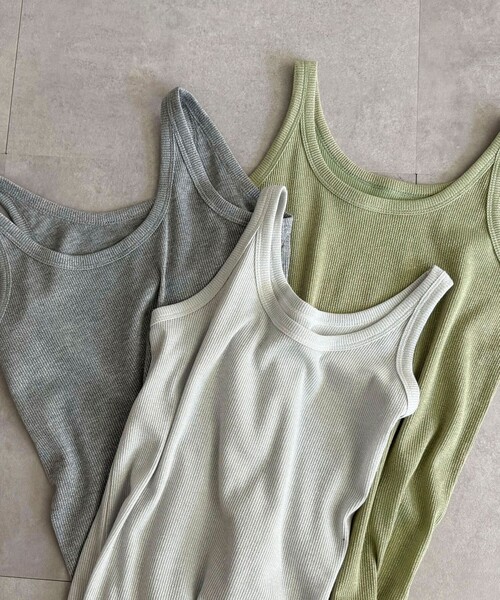 fredy emue（フレディエミュ）の「ラメリブタンクトップ（タンクトップ・レディース・ブラック/オフホワイト/ライトグレー/ミント・38）」の5枚目の写真