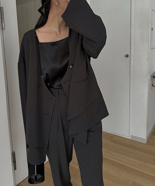 WILLFULLY(ウィルフリー)の「double hem flutter no collar JK(ノーカラージャケット・レディース・ライトグレー系/チャコール/サンドベージュ・FREE)」の14枚目の写真