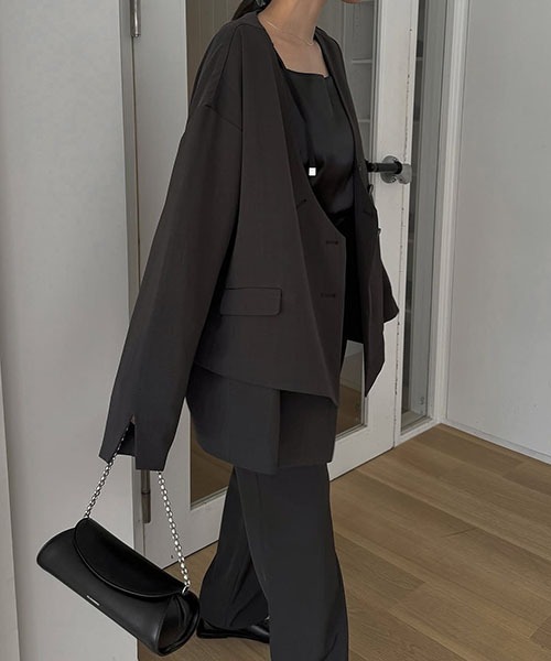 WILLFULLY(ウィルフリー)の「double hem flutter no collar JK(ノーカラージャケット・レディース・ライトグレー系/チャコール/サンドベージュ・FREE)」の16枚目の写真