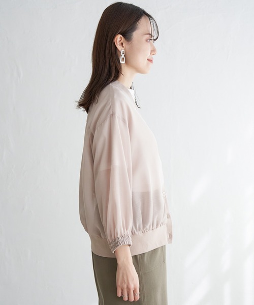 ikka（イッカ）の「【雑誌InRed6月号掲載】シアーカーデブルゾン（ブルゾン・レディース・ダークベージュ/チャコールグレー・M/L/S）」の17枚目の写真