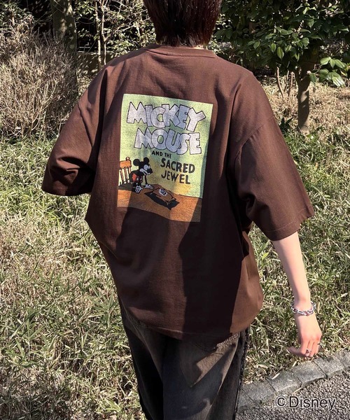 Disney(ディズニー)の「Disney ヴィンテージライクプリント ミッキー / ドナルド / グーフィー リンガー半袖Tシャツ メンズ レディース(Tシャツ/カットソー・メンズ・ブラック系その他2/ブラウン系その他/グリーン/ホワイト系その他4/ホワイト系その他3/ホワイト系その他2/パープル系その他3/ブルー系その他4/ホワイト/チャコールグレー/ネイビー系2/アイボリー系/グレー系/ブラック系その他4/ブラック系その他3・L/M)」の10枚目の写真